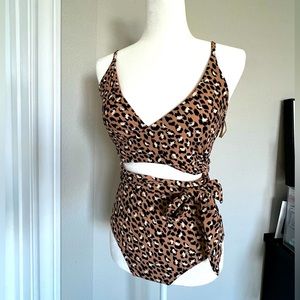 Aerie One piece leopard print swimsuit size Medium